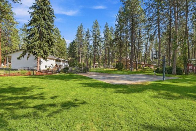 17317 N Saddle Hill Rd, Colbert, WA 99005