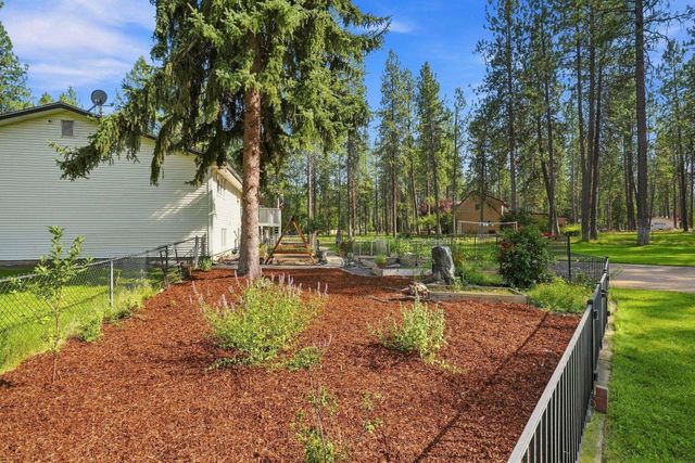 17317 N Saddle Hill Rd, Colbert, WA 99005