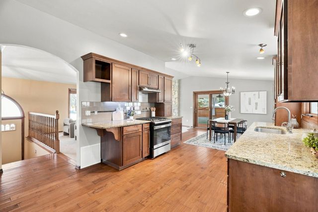 17317 N Saddle Hill Rd, Colbert, WA 99005