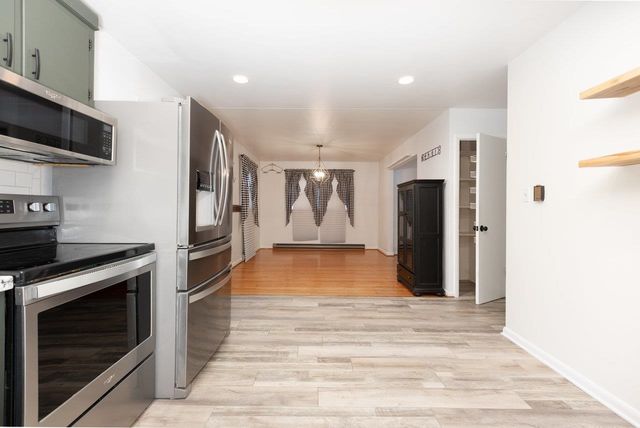 733 HILLVIEW DR, Dayton, VA 22821