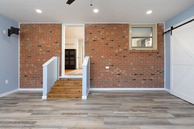 733 HILLVIEW DR, Dayton, VA 22821