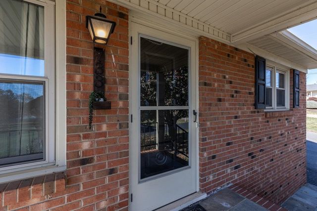 733 HILLVIEW DR, Dayton, VA 22821