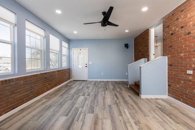 733 HILLVIEW DR, Dayton, VA 22821