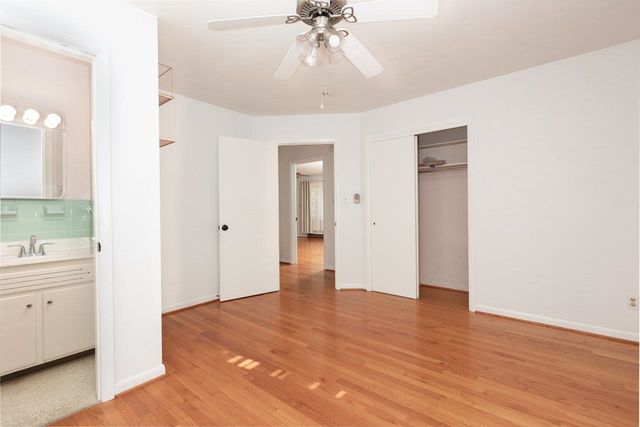 733 HILLVIEW DR, Dayton, VA 22821