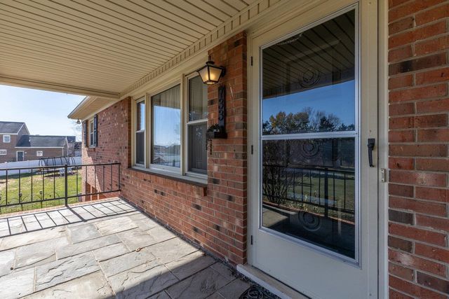 733 HILLVIEW DR, Dayton, VA 22821