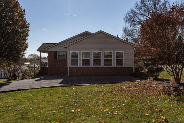 733 HILLVIEW DR, Dayton, VA 22821