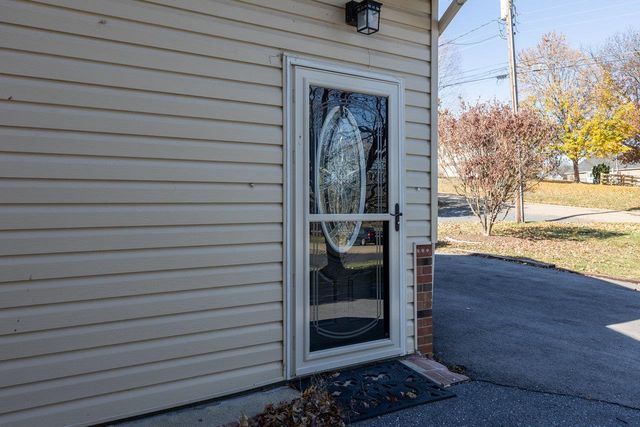 733 HILLVIEW DR, Dayton, VA 22821