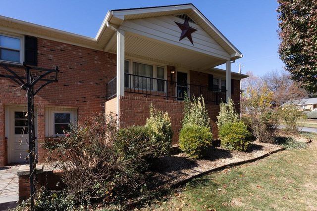 733 HILLVIEW DR, Dayton, VA 22821