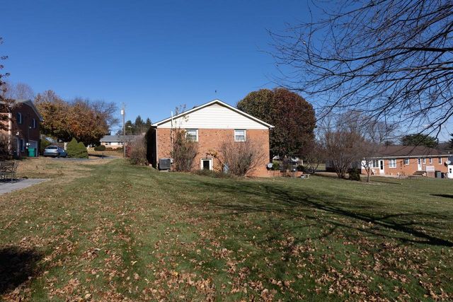 733 HILLVIEW DR, Dayton, VA 22821