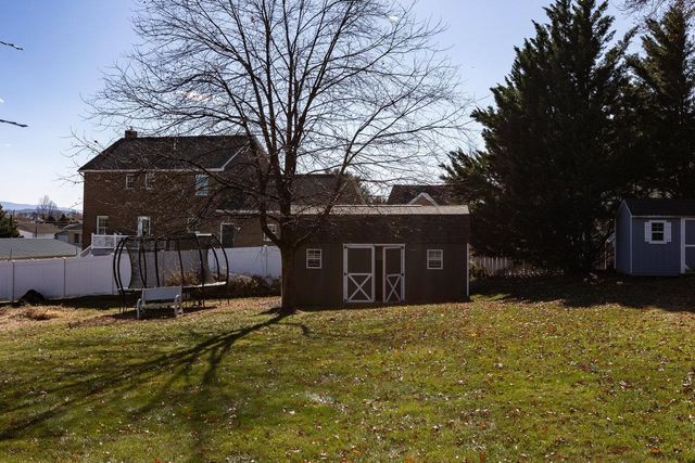 733 HILLVIEW DR, Dayton, VA 22821