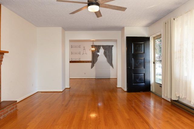 733 HILLVIEW DR, Dayton, VA 22821