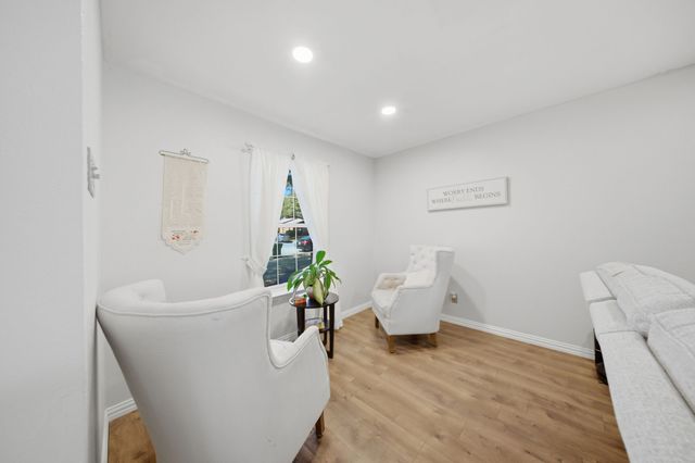 6304 Buckingham Trail, North Richland Hills, TX 76182