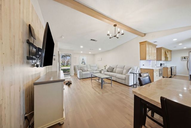 6304 Buckingham Trail, North Richland Hills, TX 76182