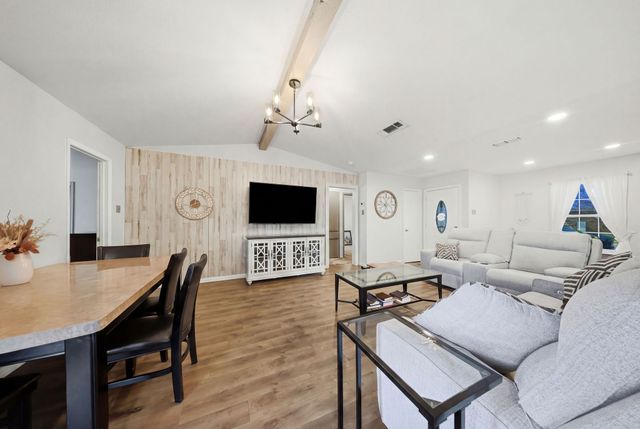 6304 Buckingham Trail, North Richland Hills, TX 76182