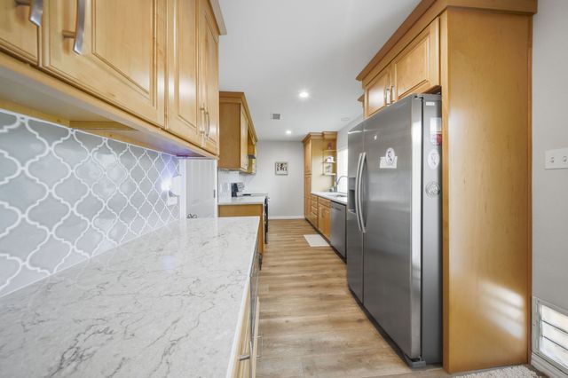 6304 Buckingham Trail, North Richland Hills, TX 76182