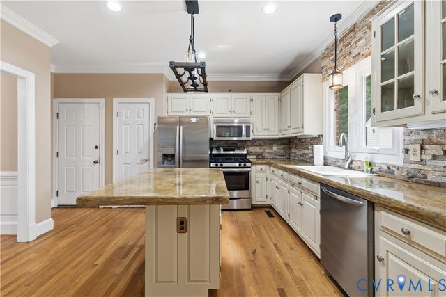9803 Gates Bluff Dr, Chesterfield, VA 23832