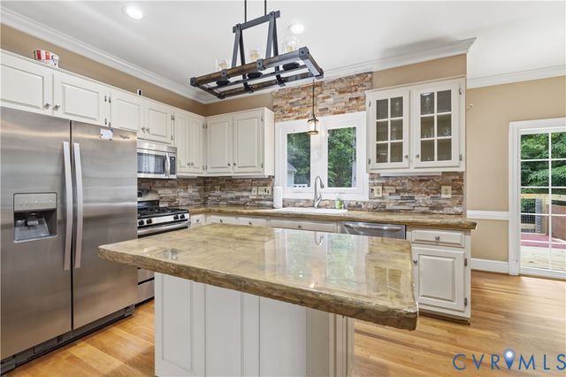 9803 Gates Bluff Dr, Chesterfield, VA 23832