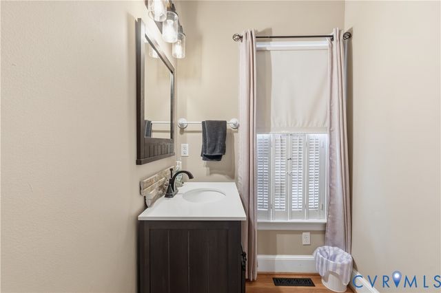 9803 Gates Bluff Dr, Chesterfield, VA 23832