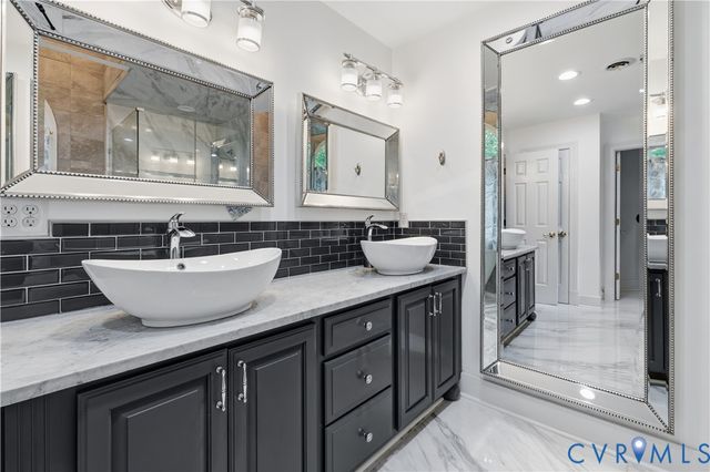 9803 Gates Bluff Dr, Chesterfield, VA 23832