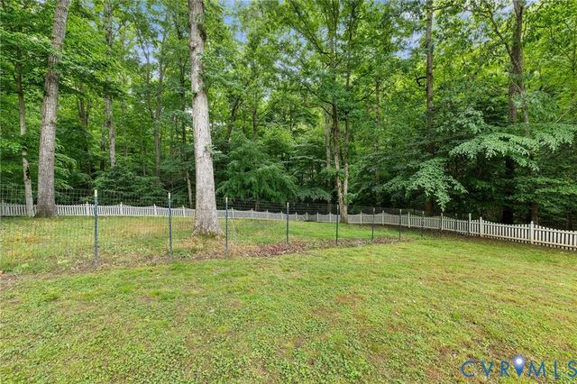 9803 Gates Bluff Dr, Chesterfield, VA 23832