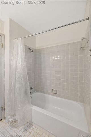 31881 Lamar Drive, Farmington, MI 48336