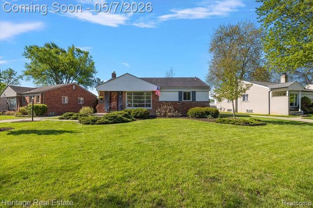 31881 Lamar Drive, Farmington, MI 48336