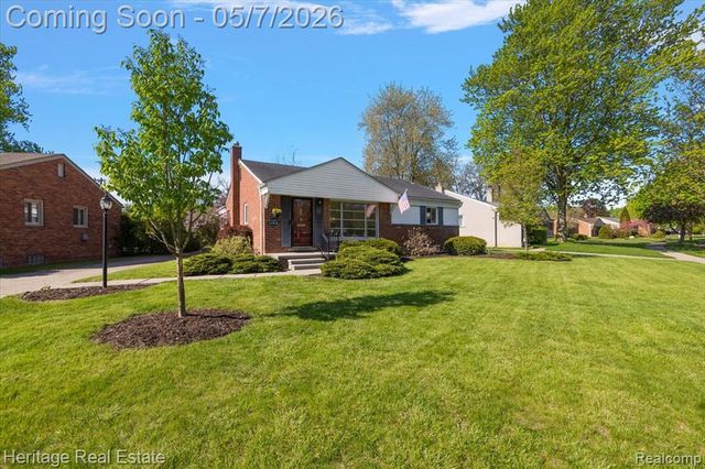 31881 Lamar Drive, Farmington, MI 48336