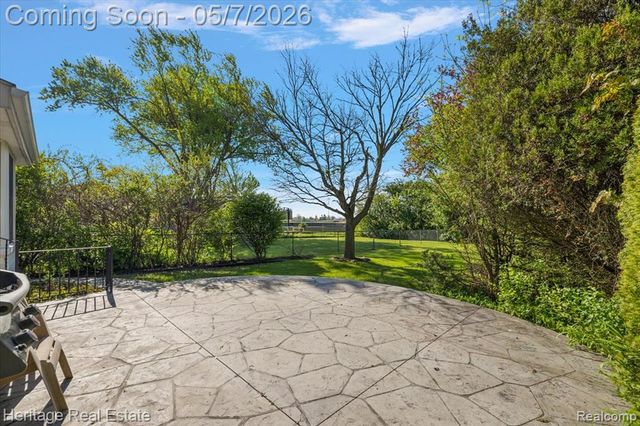 31881 Lamar Drive, Farmington, MI 48336