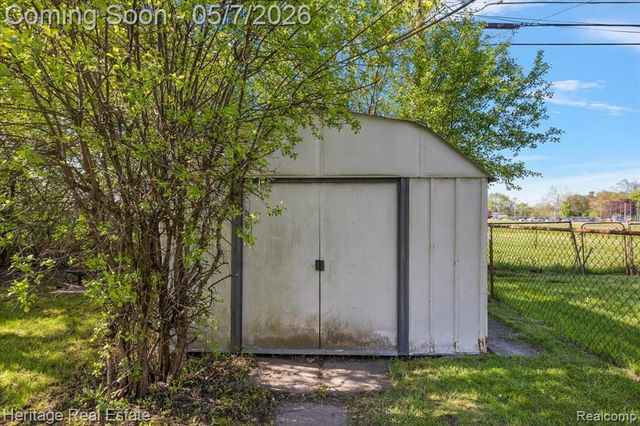 31881 Lamar Drive, Farmington, MI 48336