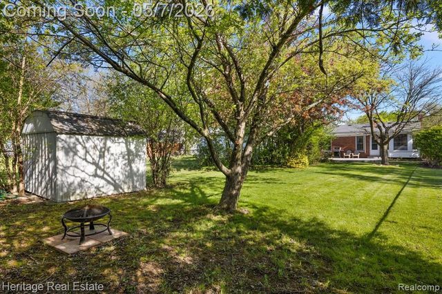 31881 Lamar Drive, Farmington, MI 48336