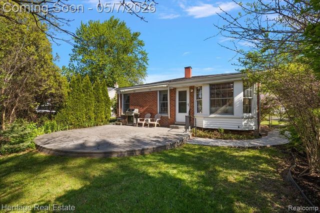31881 Lamar Drive, Farmington, MI 48336