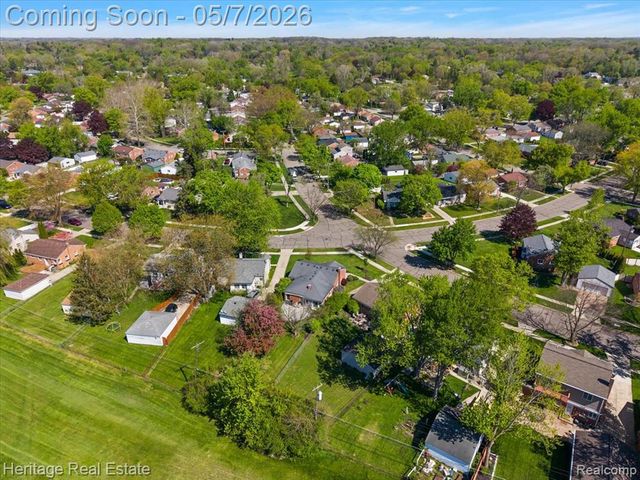 31881 Lamar Drive, Farmington, MI 48336