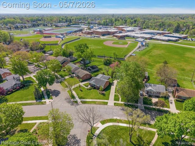 31881 Lamar Drive, Farmington, MI 48336