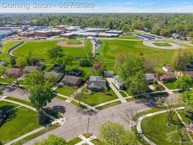 31881 Lamar Drive, Farmington, MI 48336