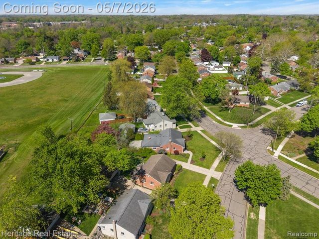 31881 Lamar Drive, Farmington, MI 48336