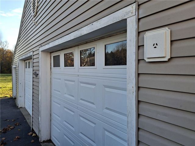 3917 Arcadia Zurich Norris Rd, Lyons, NY 14489