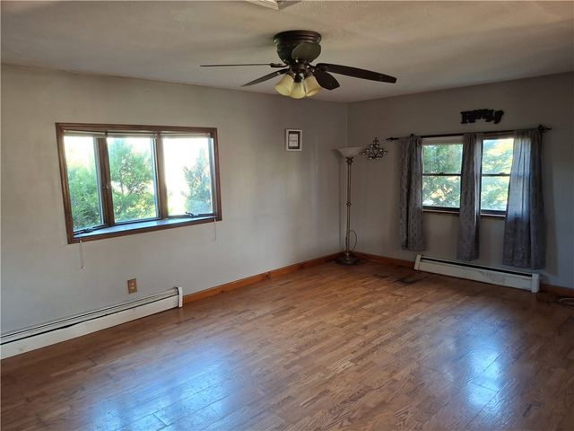 3917 Arcadia Zurich Norris Rd, Lyons, NY 14489