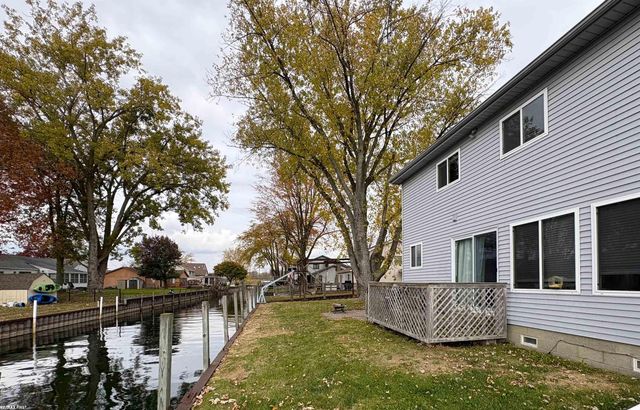 7820 Wagner Lane, Ira, MI 48023