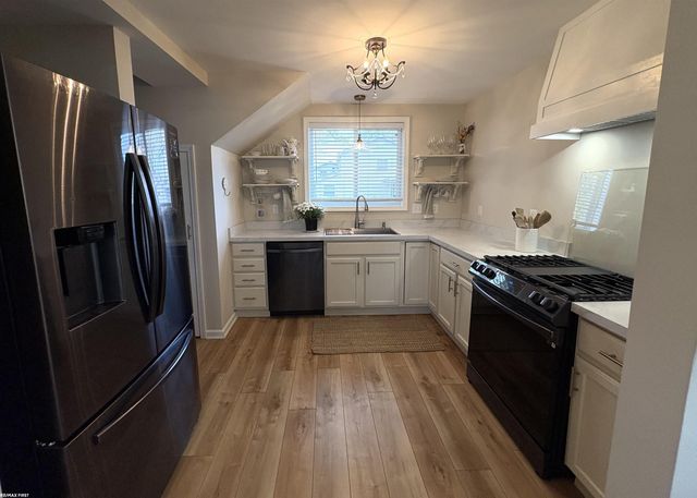 7820 Wagner Lane, Ira, MI 48023