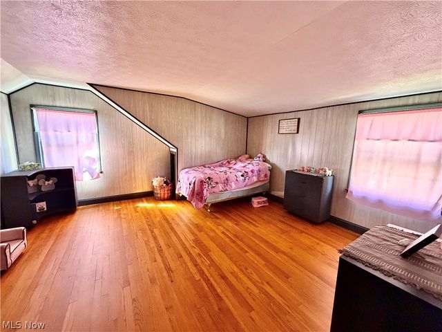 15131 Tavern Road, Burton, OH 44021