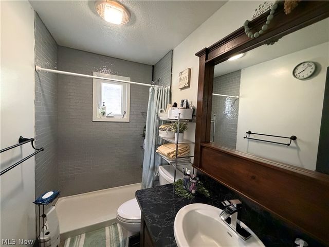 15131 Tavern Road, Burton, OH 44021