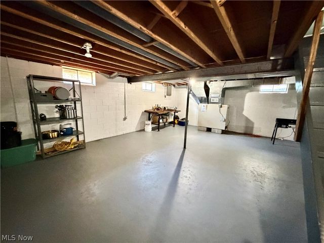 15131 Tavern Road, Burton, OH 44021
