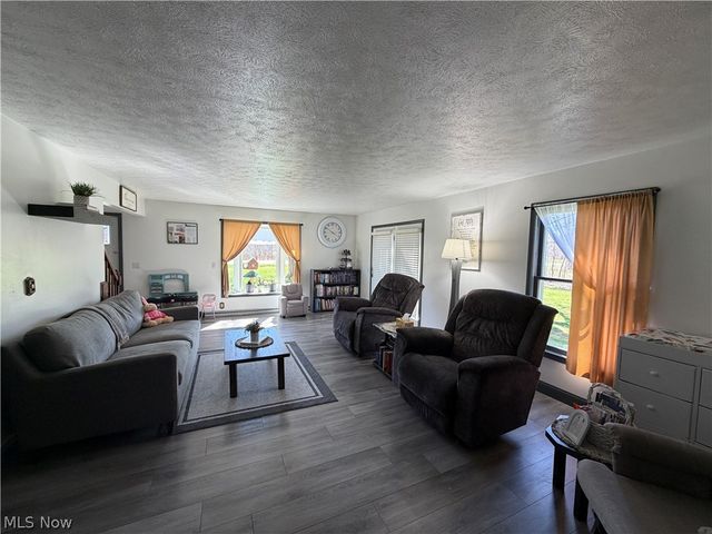 15131 Tavern Road, Burton, OH 44021