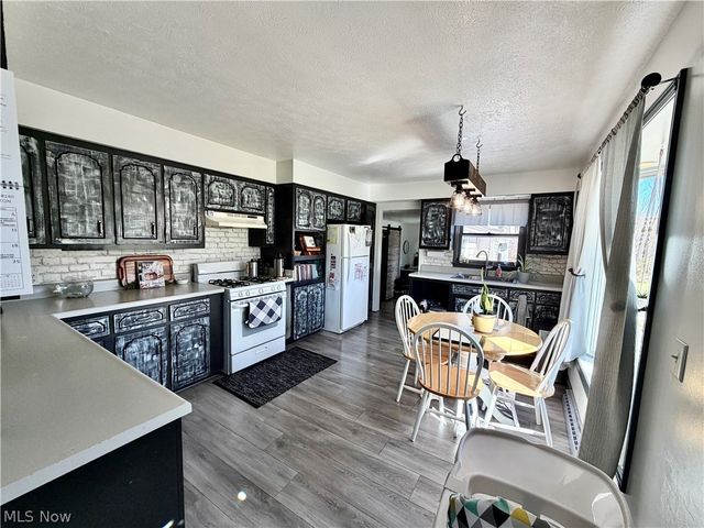 15131 Tavern Road, Burton, OH 44021