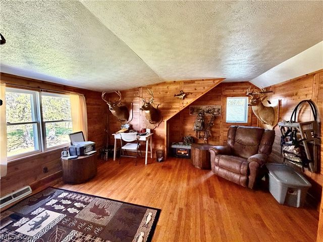 15131 Tavern Road, Burton, OH 44021