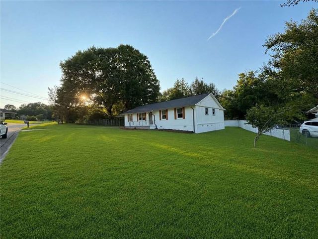 8992 Cornell Drive, Jonesboro, GA 30238