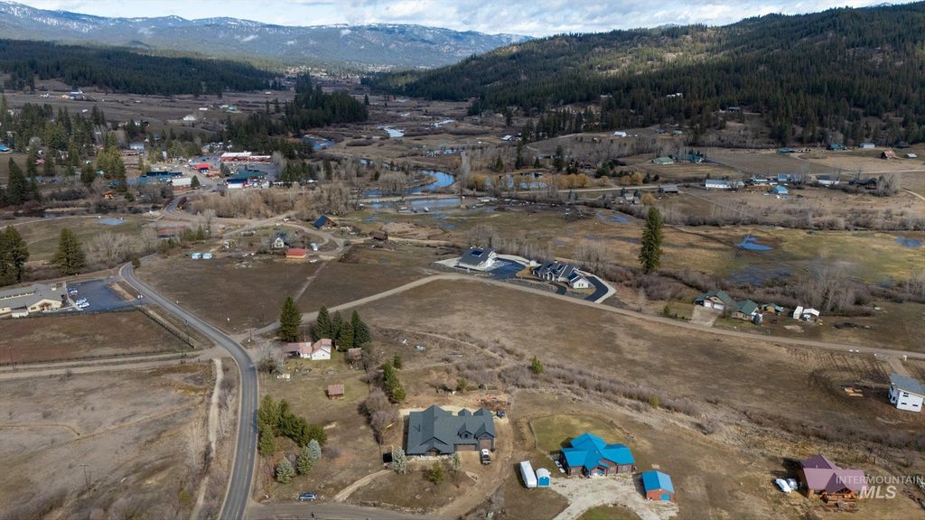 20 Hawthorne Ln, Garden Valley, ID 83622 photo 12