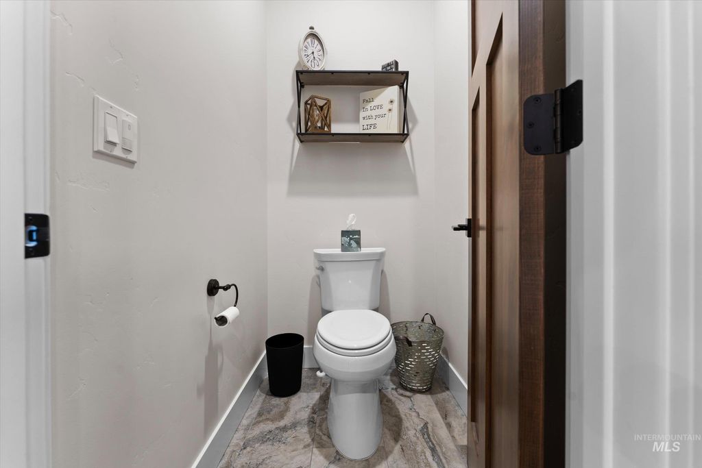 20 Hawthorne Ln, Garden Valley, ID 83622 photo 37