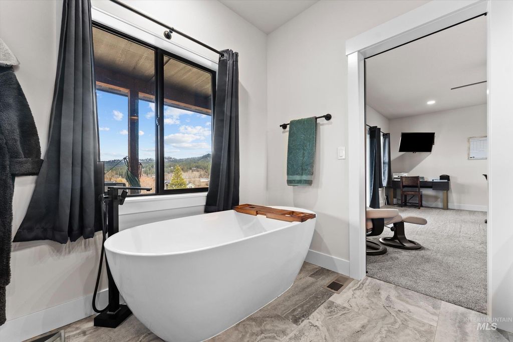 20 Hawthorne Ln, Garden Valley, ID 83622 photo 40