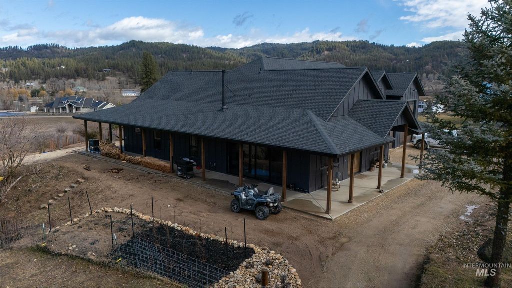 20 Hawthorne Ln, Garden Valley, ID 83622 photo 7